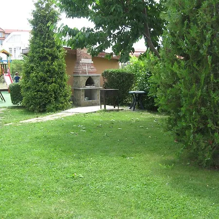 מלון דירות Chateau Aheloy פומורי