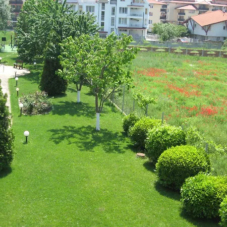 Chateau Aheloy מלון דירות פומורי