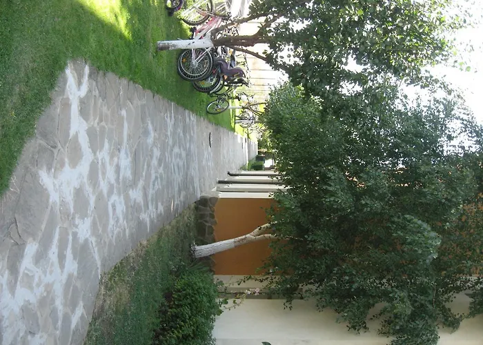 Chateau Aheloy פומורי