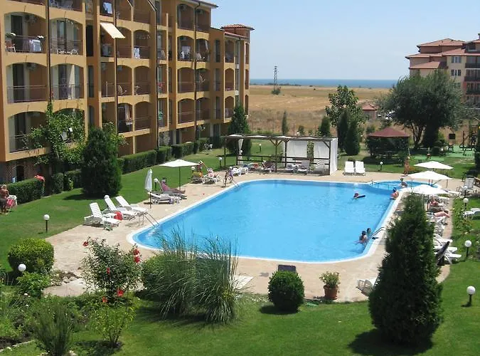 Chateau Aheloy מלון דירות 3*