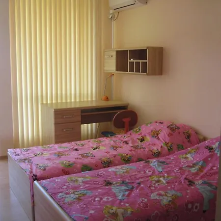 شقة فندقية Chateau Aheloy 3*