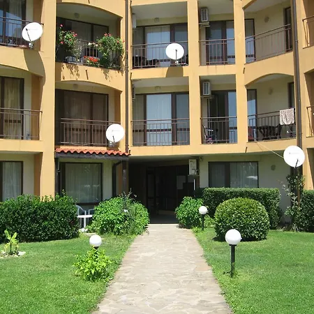 شقة فندقية Chateau Aheloy 3*