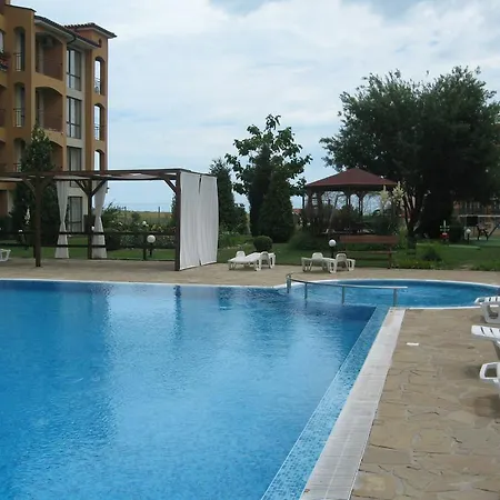 شقة فندقية Chateau Aheloy 3*