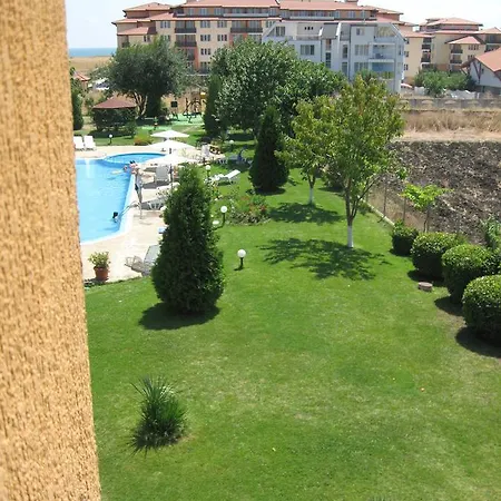 Chateau Aheloy شقة فندقية