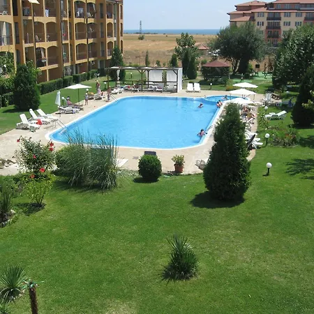 Chateau Aheloy شقة فندقية بوموري
