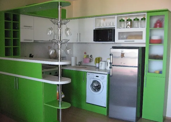 Chateau Aheloy Hotel apartamentowy 3*