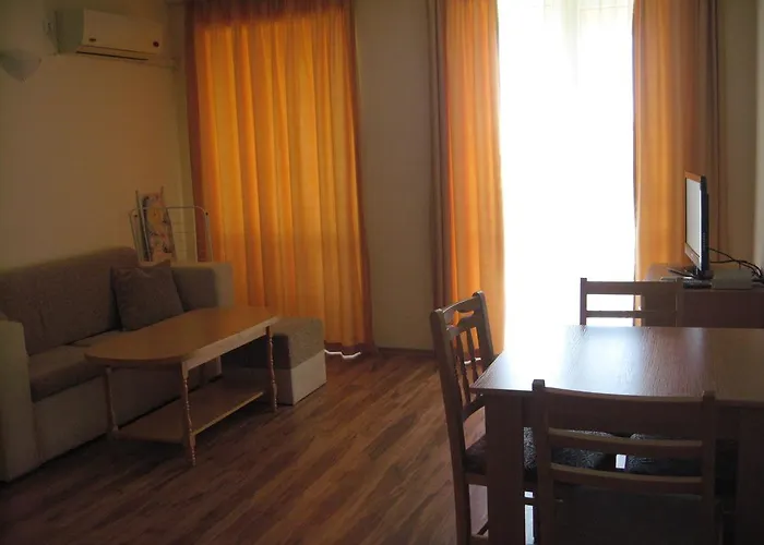 Chateau Aheloy Pomorie