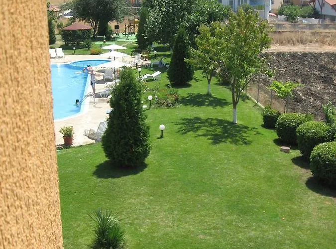 Chateau Aheloy Hotel apartamentowy