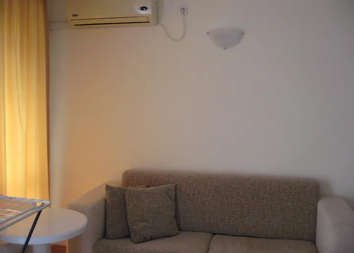 Chateau Aheloy Gmina Pomorie